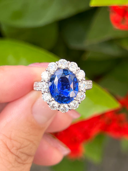 Natural Blue Sapphire Ring 4.80ct set with 1.43ct natural diamonds in 18k white gold Fine Jewellery