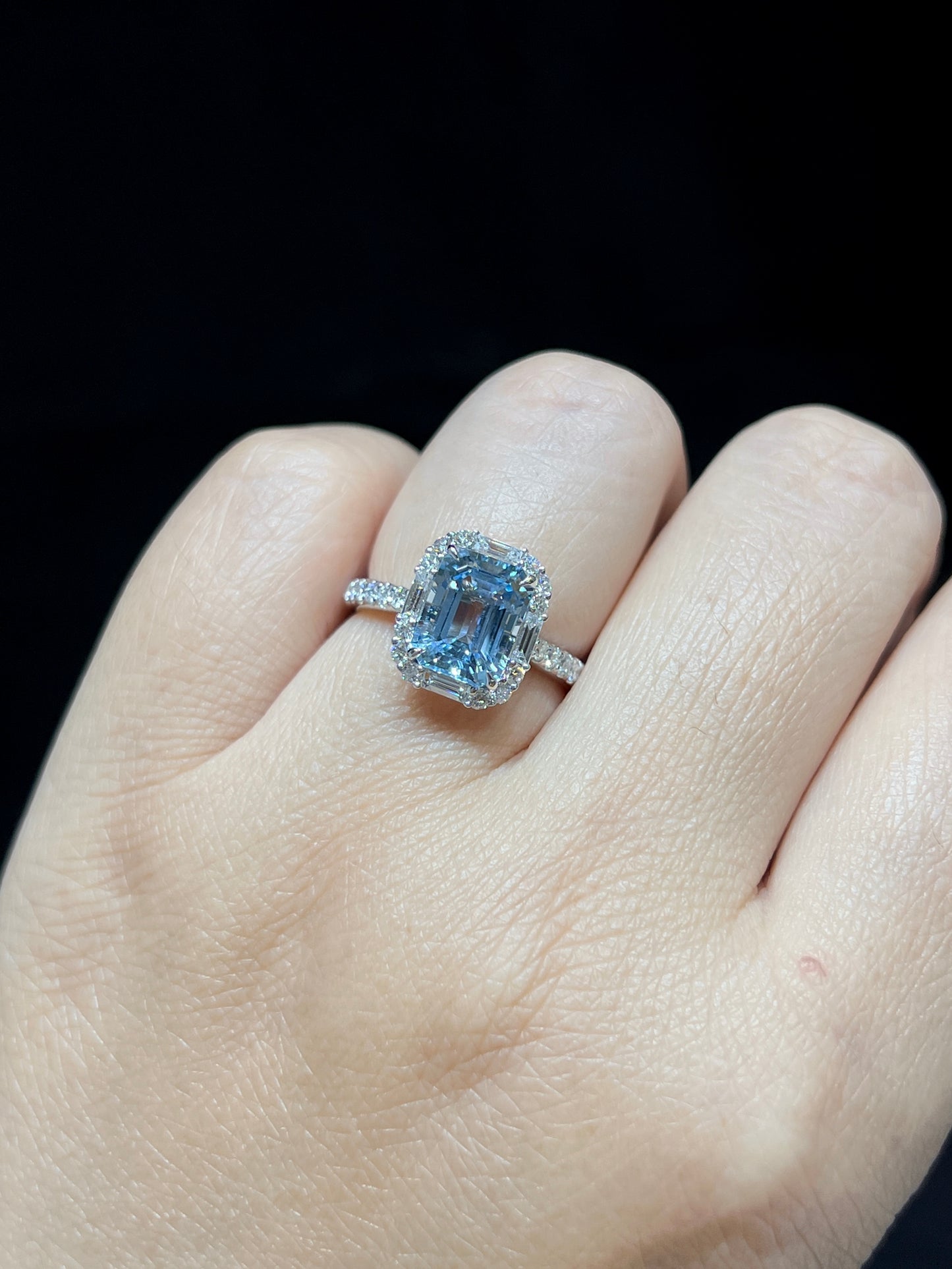Natural Aquamarine 2.00ct Ring