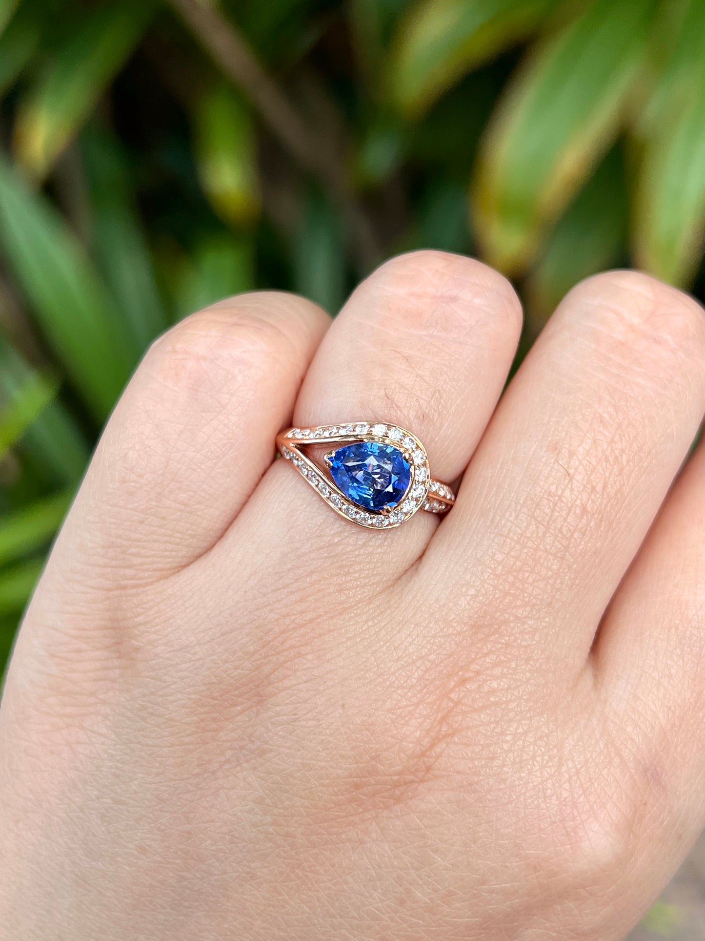 Natural Unheated Cornflower Blue Sapphire 1.68ct Ring